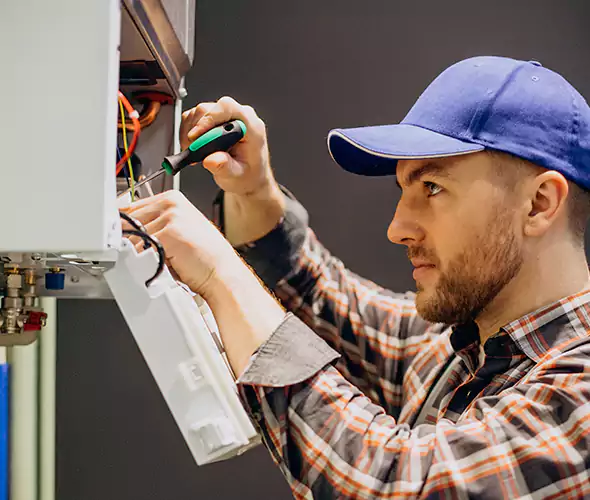 Expert Plumber for Tankless Water Heater Maintenance in Miami Gardens, FL: Schedule Professional Maintenance Services with Us